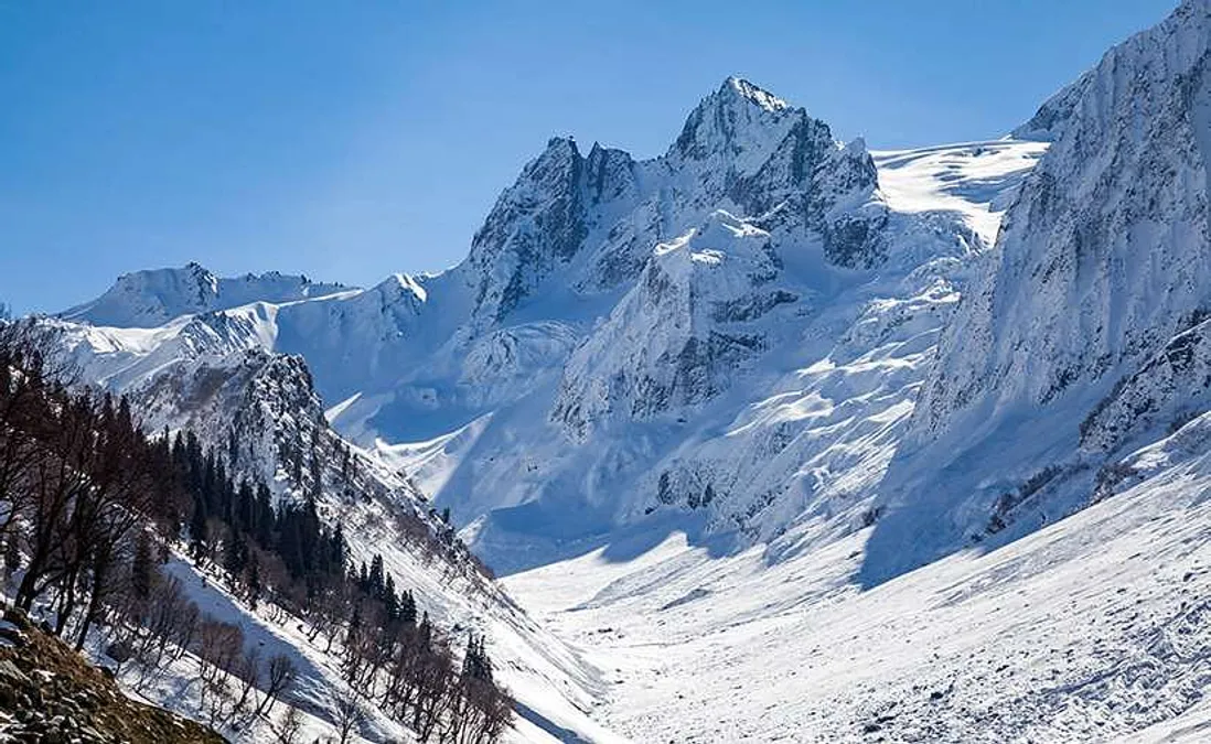 Kashmir Honeymoon travel package image 5