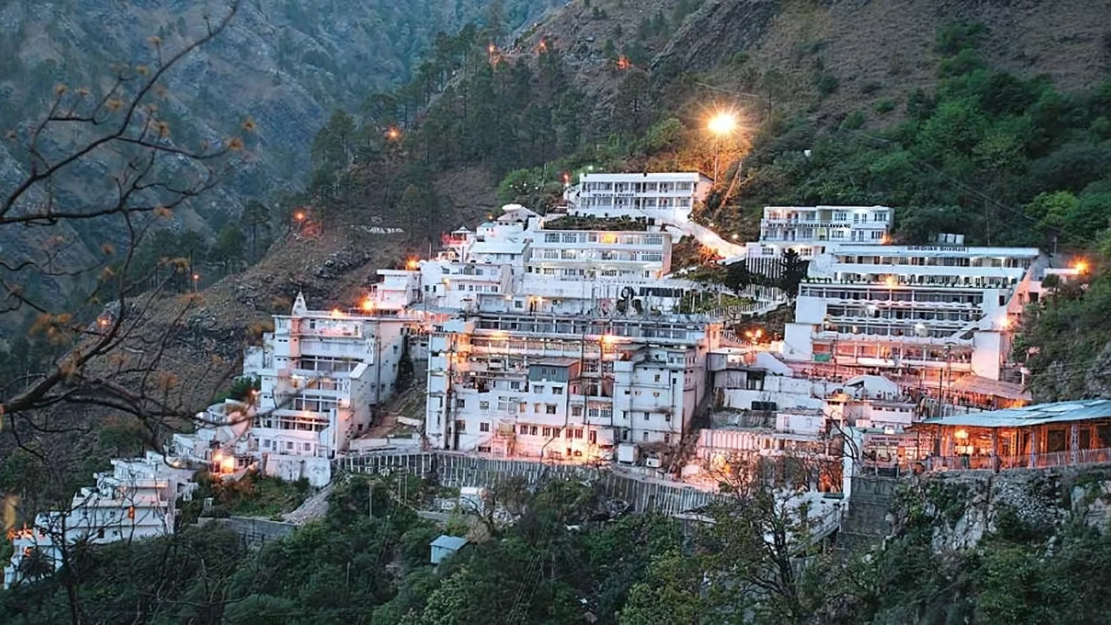Vaishno Devi Yatra travel package image 3